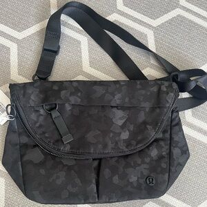 Lululemon All Night Festival Bag 5L